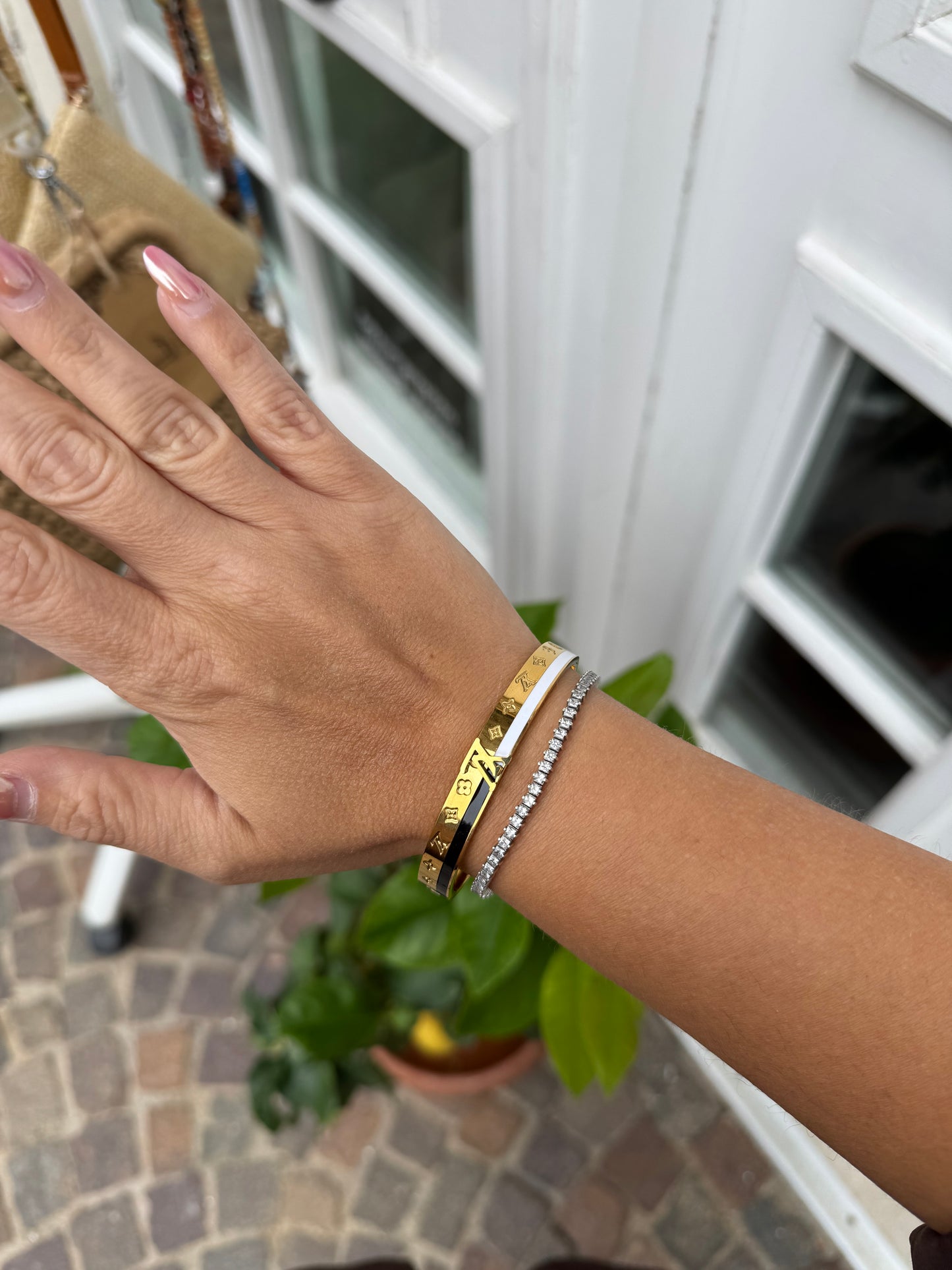 Armreif weiß schwarz gold