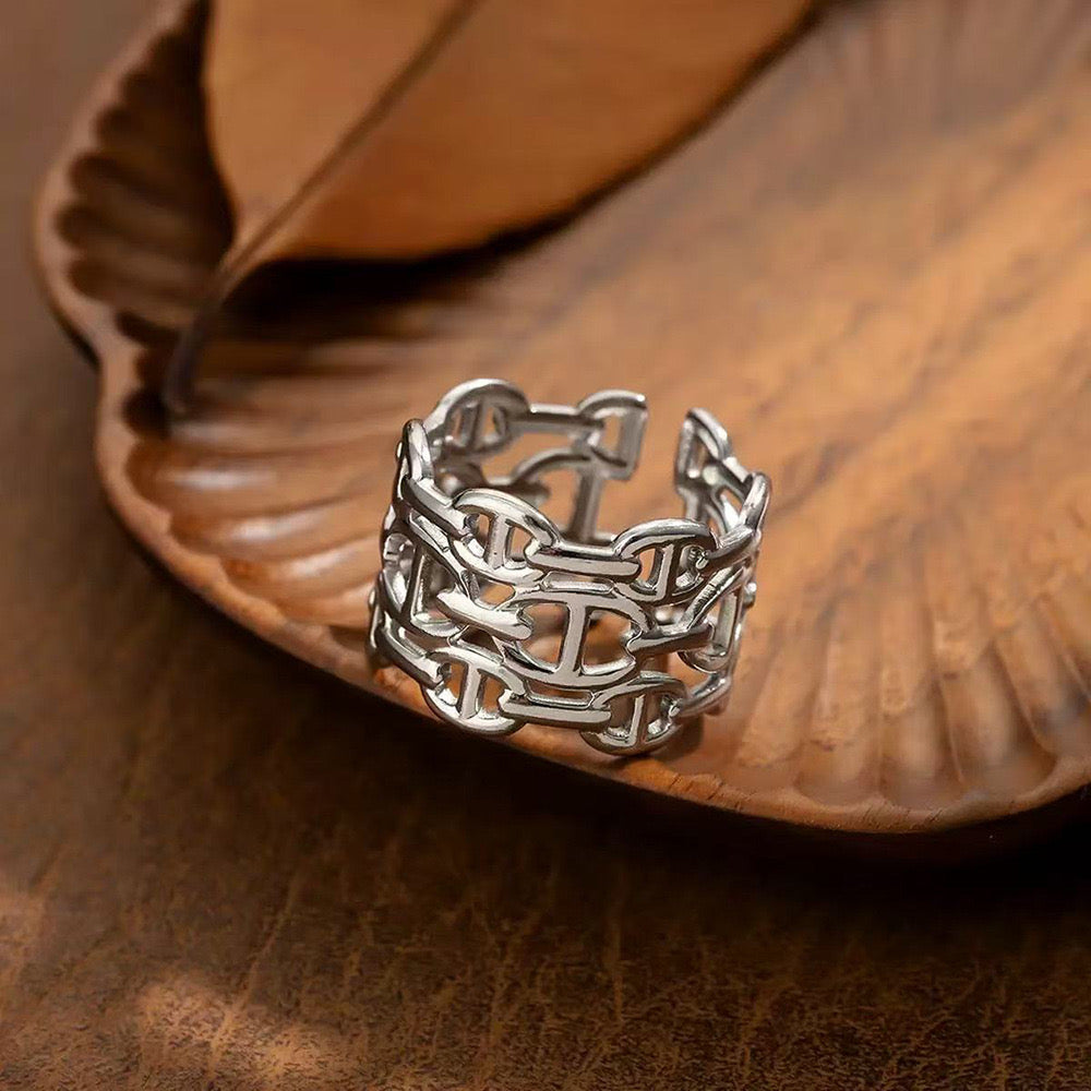 Breiter Edelstahlring in Silber mit Ketten-Design