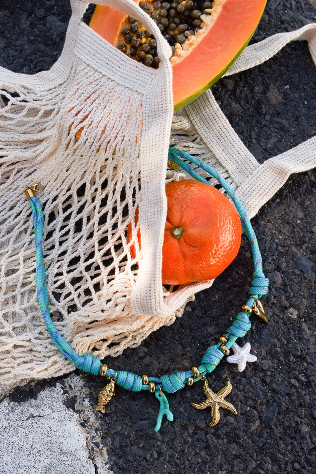 Sommerliche Strandkette mit Seestern- & Korallenanhängern