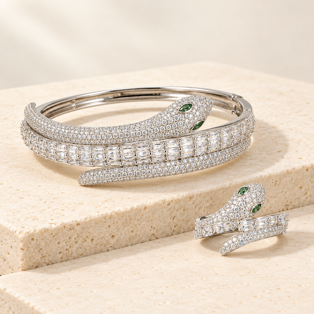 Schlangen-Schmuckset „Serpentina“ – Armreif & Ring
