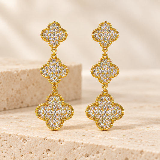 Kleeblatt-Ohrringe „Livia“ – Goldfarben