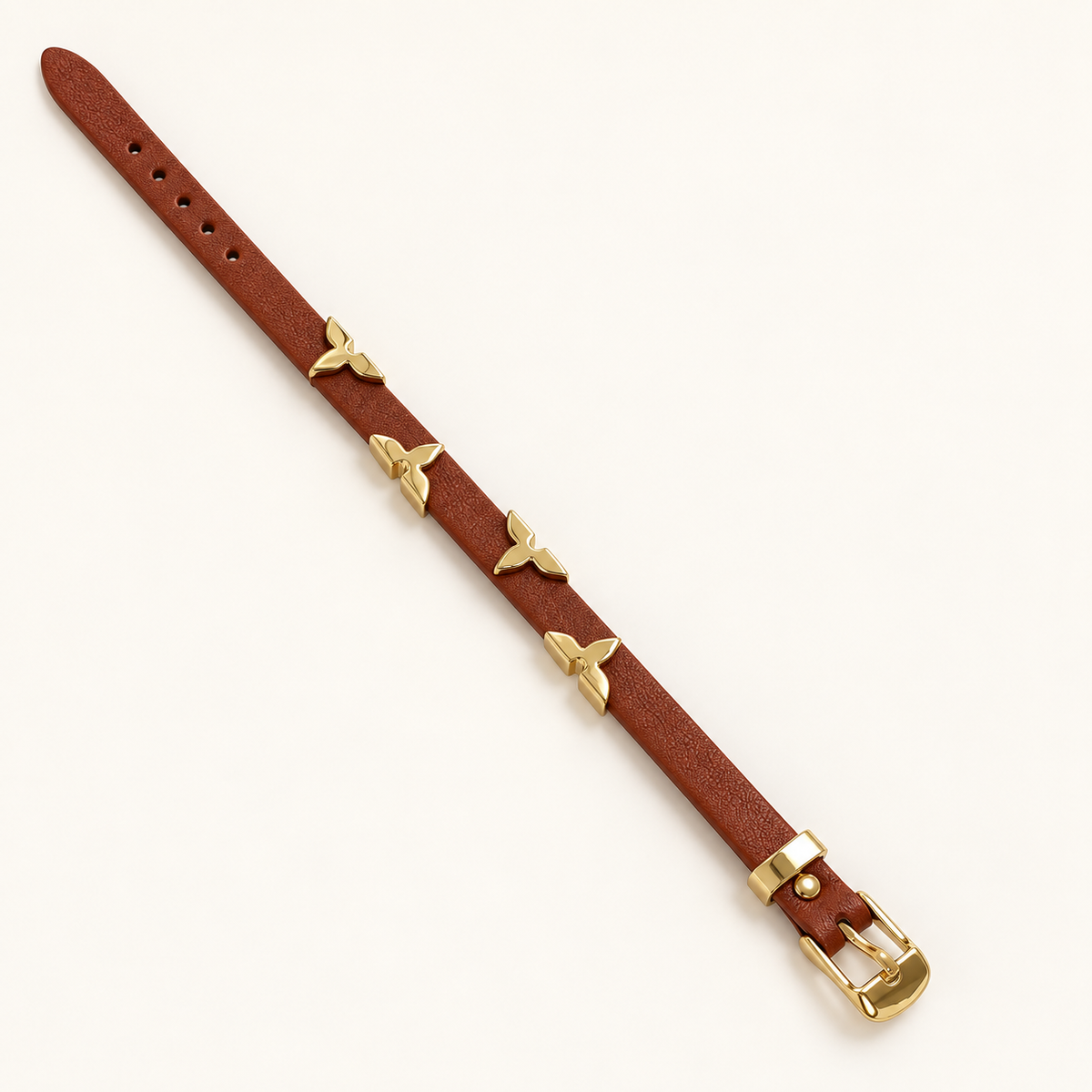 Braunes Armband mit goldfarbenen Schmetterlingen